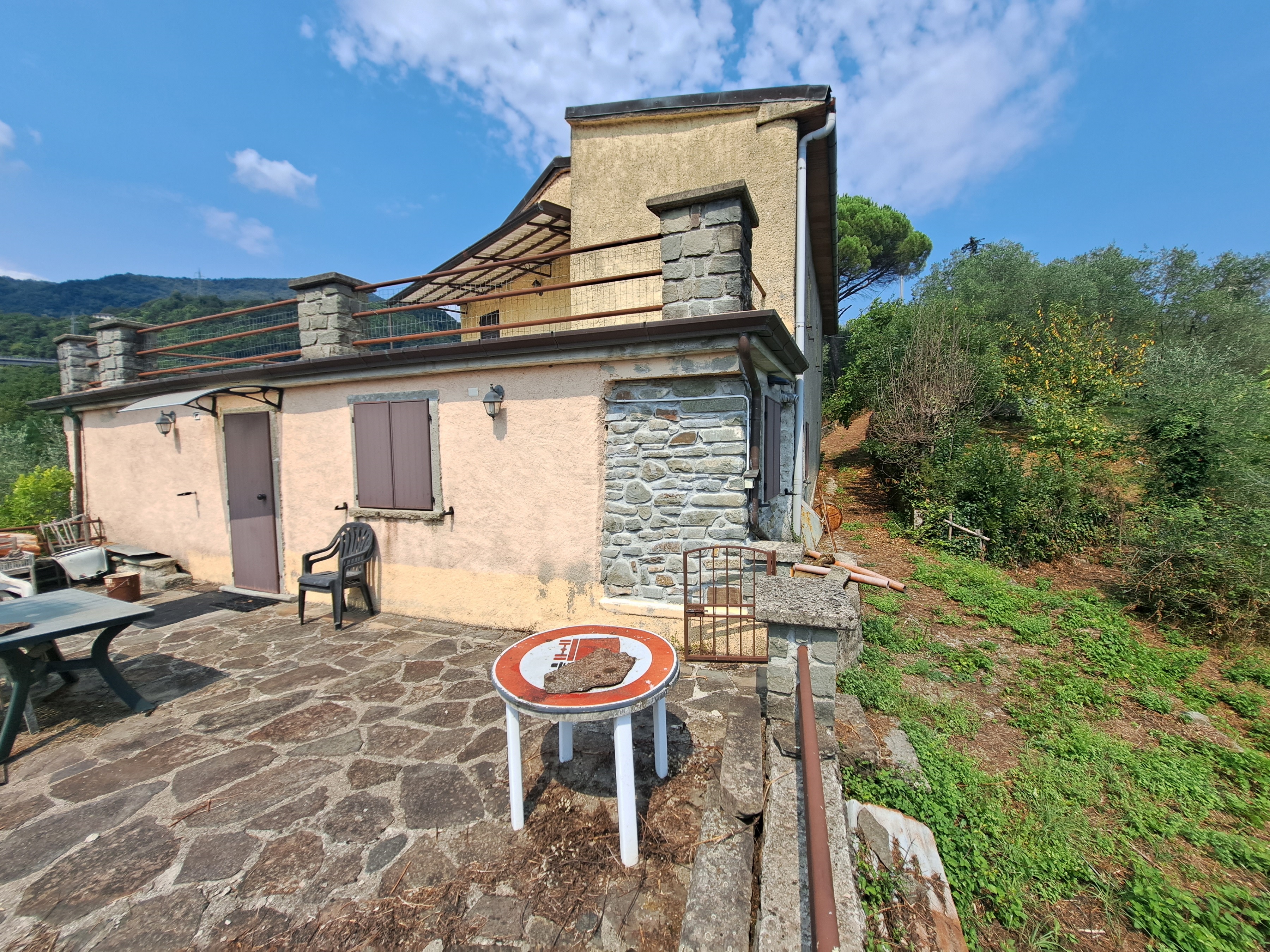 casa indipendente con terreno